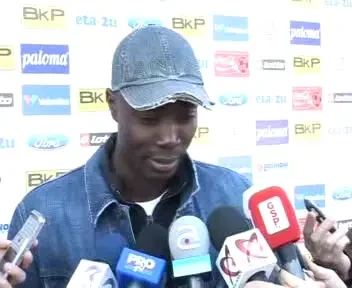 Nibombe recunoaste ca a avut hepatita, dar: "Mi-a trecut si pot sa joc!"