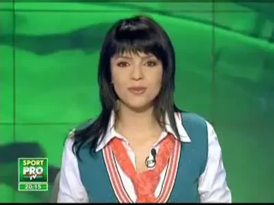 SUPERTARE: Parasit de iubita si interzis pe stadion pentru o declaratie de dragoste!