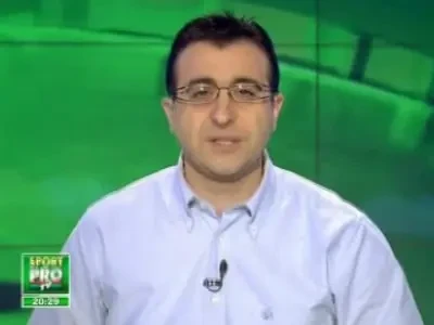 SUPER SHOW! 1000 de oameni si fete in bikini au facut o baie POLARA