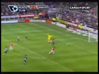 Gafa in apararea lui Newcastle! Vezi golul lui Berbatov!