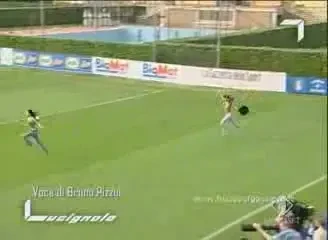 Super galerie FOTO: Marianne Puglia, femeia care a facut striptease pentru Buffon si Toni se baga in televiziune!