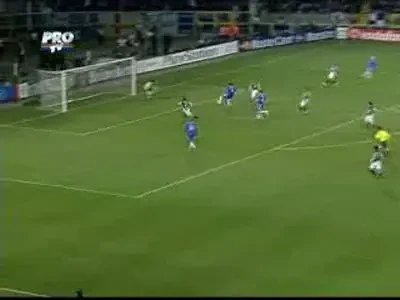 Drogba il executa pe Buffon si o lasa acasa pe Juventus!