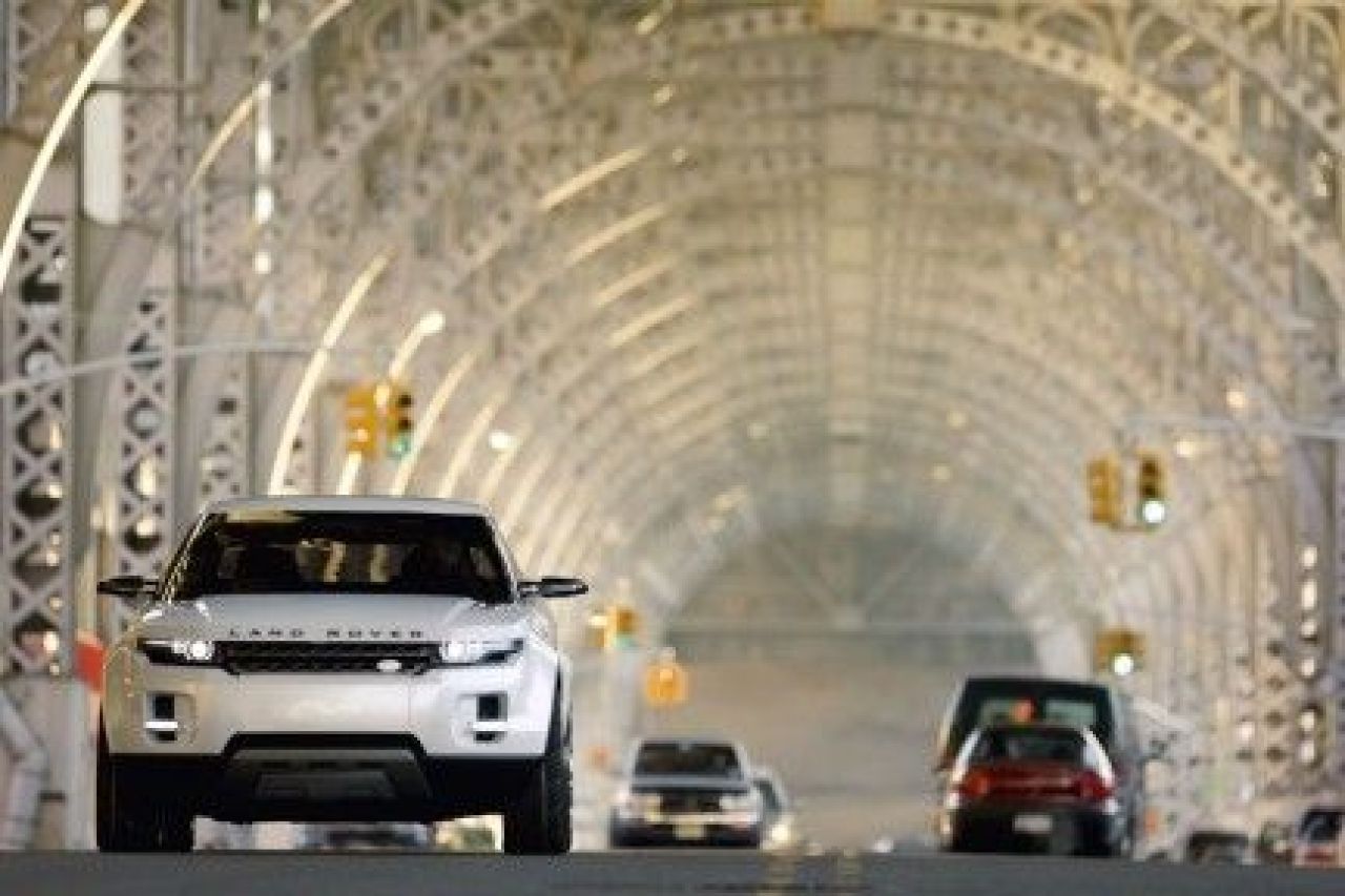 FOTO: Land Rover LRX, cel mai adevarat SUV din oras!_4