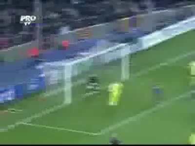 Makoun reduce din diferenta pentru Lyon