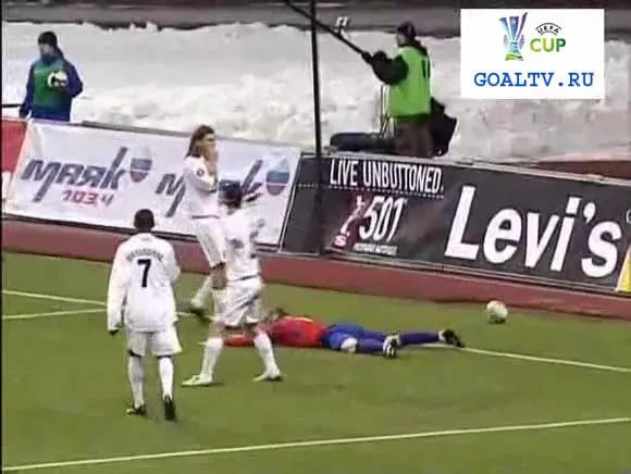 Rat se apara dupa ce a comis-o: Rusul a fost bandit, a simtit ca-l atac si a cazut!