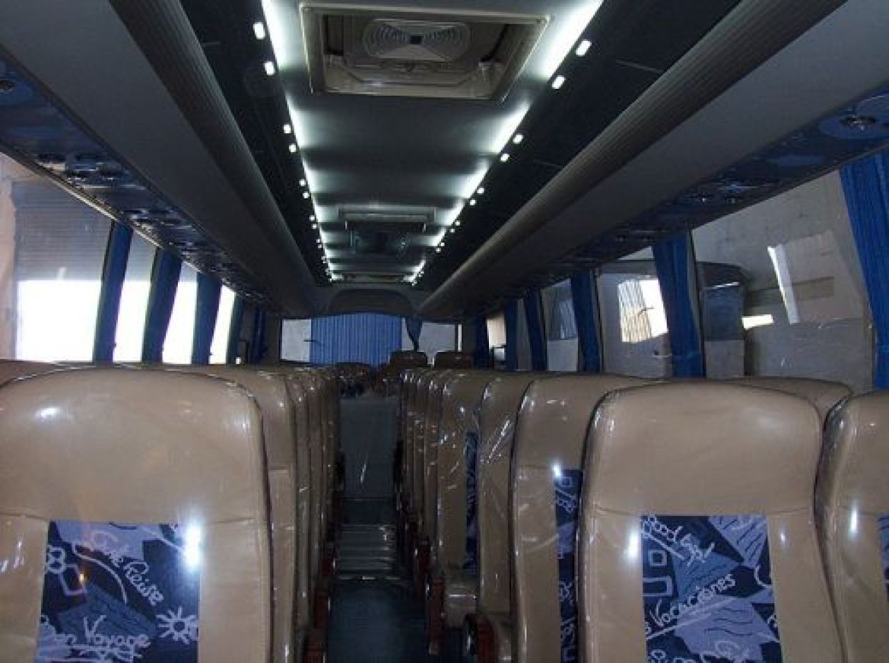 Vrei si tu? Amfibus, croaziera de lux in AUTOBUZ!_6