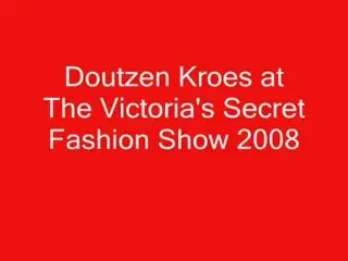 Doutzen Kroes, cel mai sexy fan al Olandei!