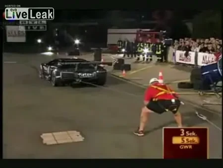Supraomenesc? Un om a tinut 7 secunde in loc un Lamborghini care incerca sa fuga