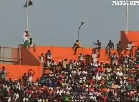 TRAGEDIE pe stadion: 19 morti la meciul Coasta de Fildes - Malawi