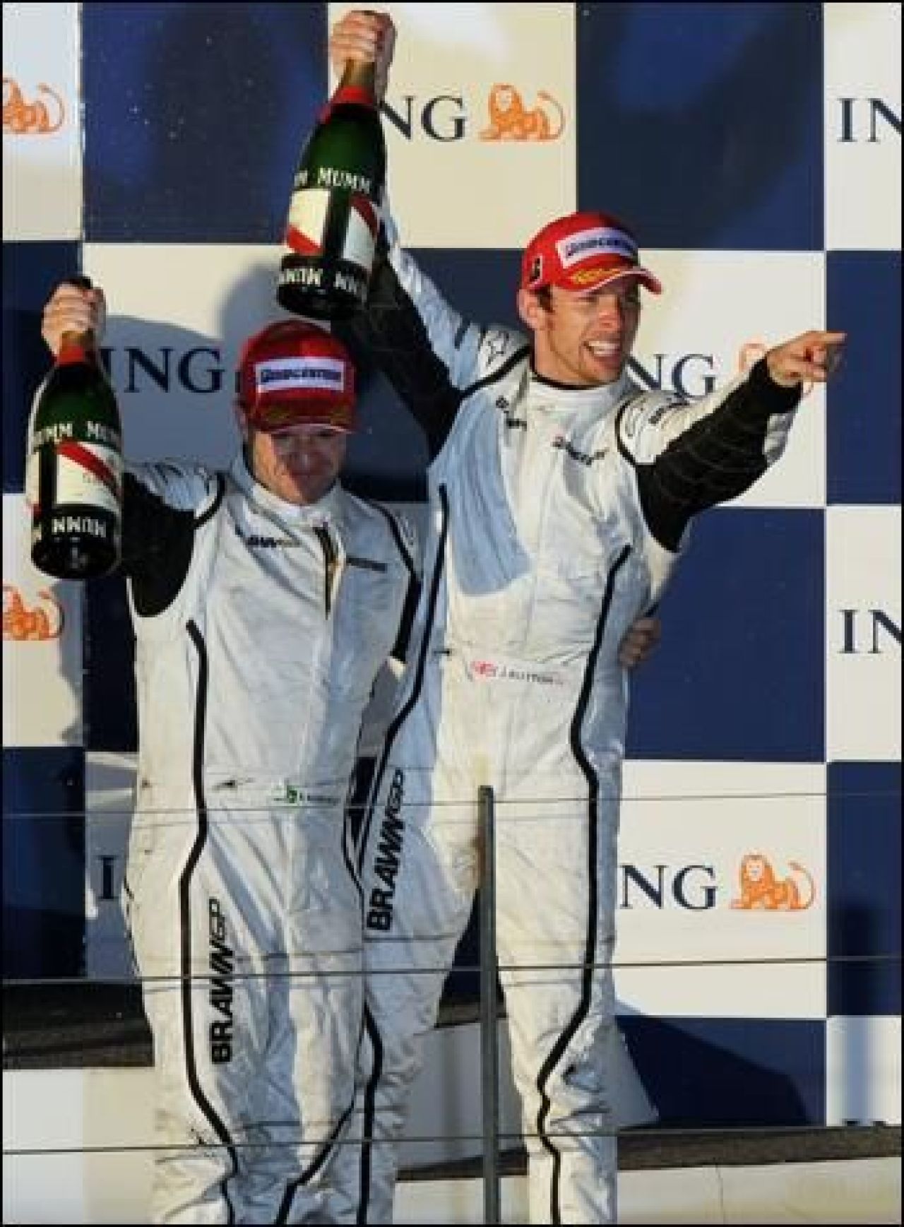 FOTO / Imposibilul este NIMIC: va deveni Button campion mondial sub geniul lui Brawn?_18