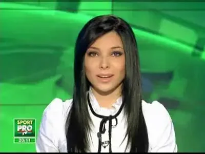 O mai stii pe Savarina? Si-a luat iar bataie..de la sora lui Morosanu