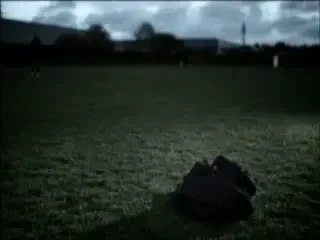 VIDEO: Revolutie in fotbal! Ryan Giggs si Darren Campbell au testat mingea cu chip!