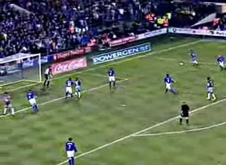 Au dat cu bata-n balta! VEZI topul celor mai stupide accidentari din fotbal!