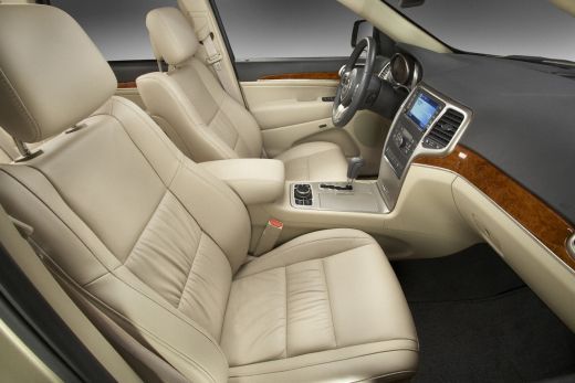 Vezi cum arata noua generatie Jeep Grand Cherokee pentru 2011, prezentat la New York!_16