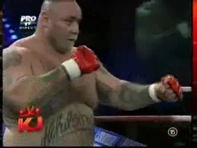 SENZATIE! Gigantul Lungu l-a facut KO in 2 minute pe Villareal!