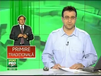 Ucrainienii s-au inspirat de la noi: Platini primit cu folcloriste la Kiev!