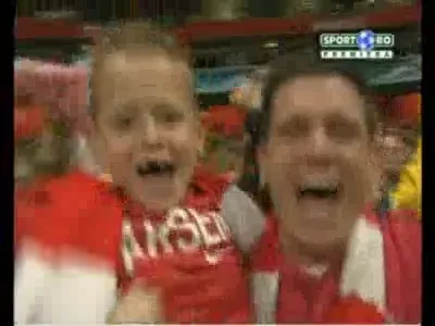 Wenger si jucatorii lui Arsenal au dansat pe teren! Vezi super iamgini