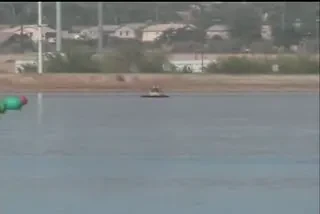 VIDEO: Accident INCREDIBIL:Pilotul unei barci de mare viteza a scapat insa cu viata!