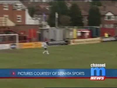 VIDEO / Nu au stiut ce i-a lovit - vezi un gol de senzatie de la 64 de metri!