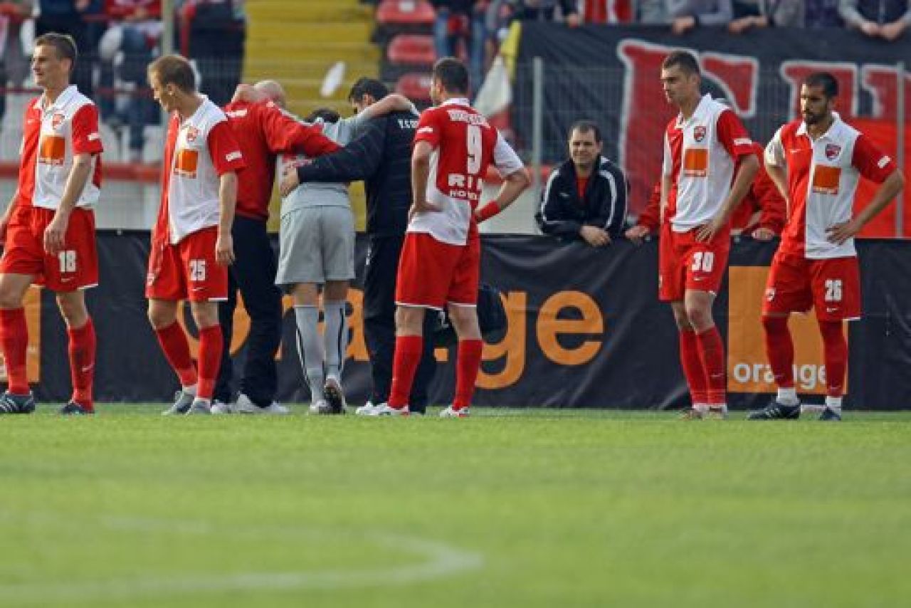 Lobont lipseste 15 meciuri! Lobont: