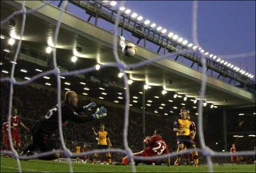 VIDEO: Liverpool 4-4 Arsenal! Un englez a castigat 500.000 Â£ la pariuri, cu o cota de 500-1!_16