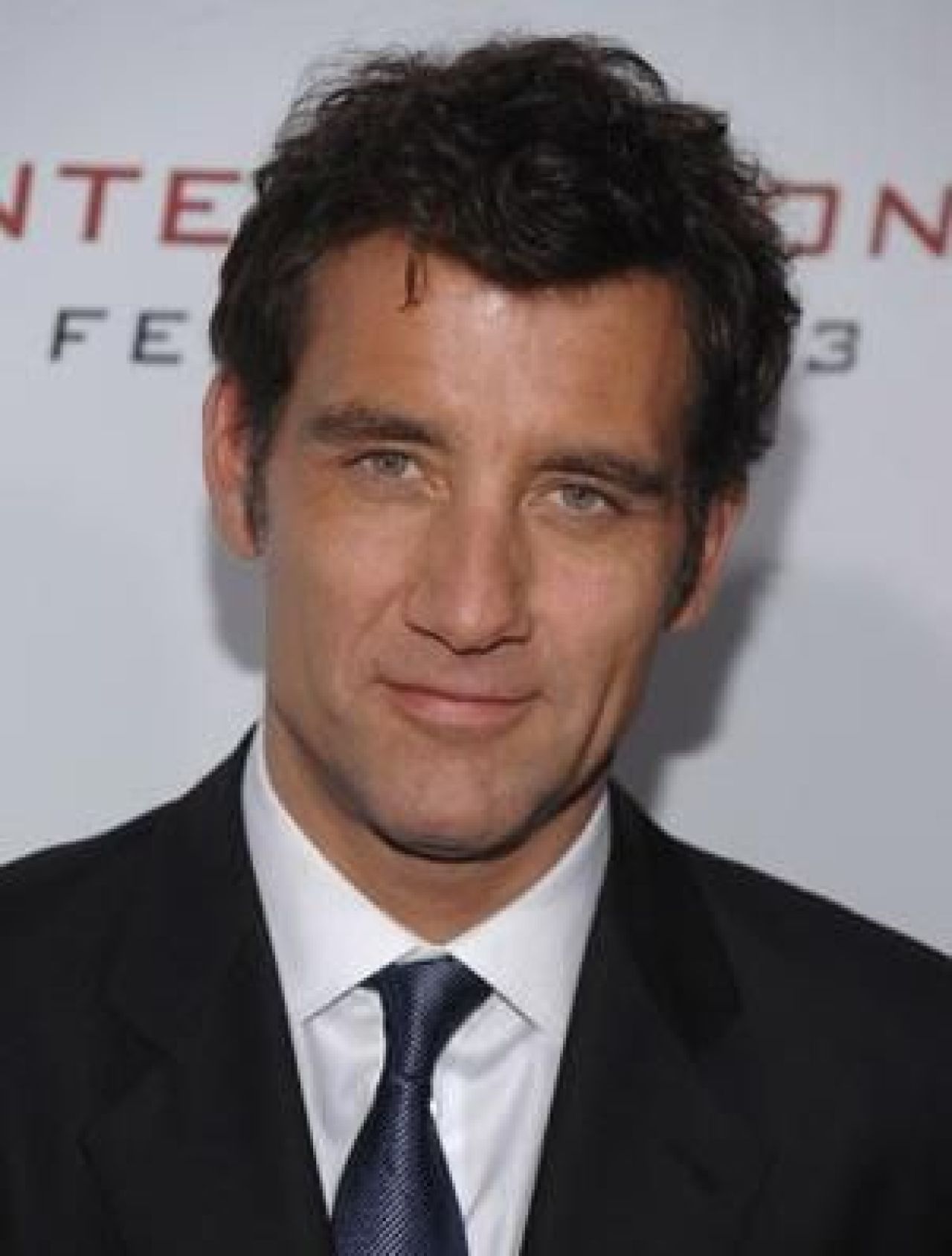 Cel mai sexy actor al momentului este un FANATIC al lui Liverpool: