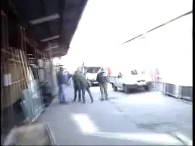 SUPERTARE! Chivu invata sa sufle in sticla pentru Bergenbier!