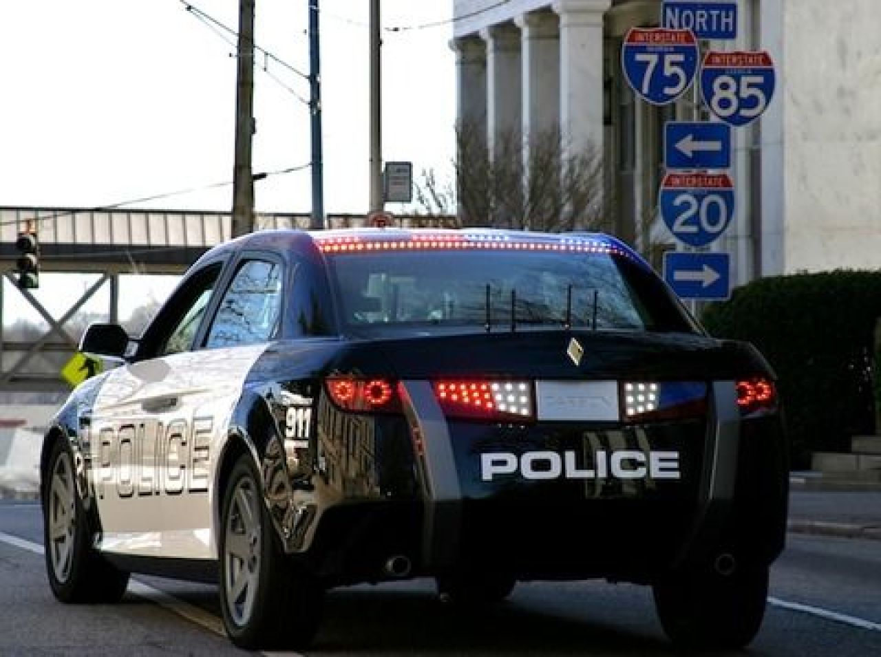 VEZI cum arata o super masina de Politie: Carbon Motors E7: NYPD!_2