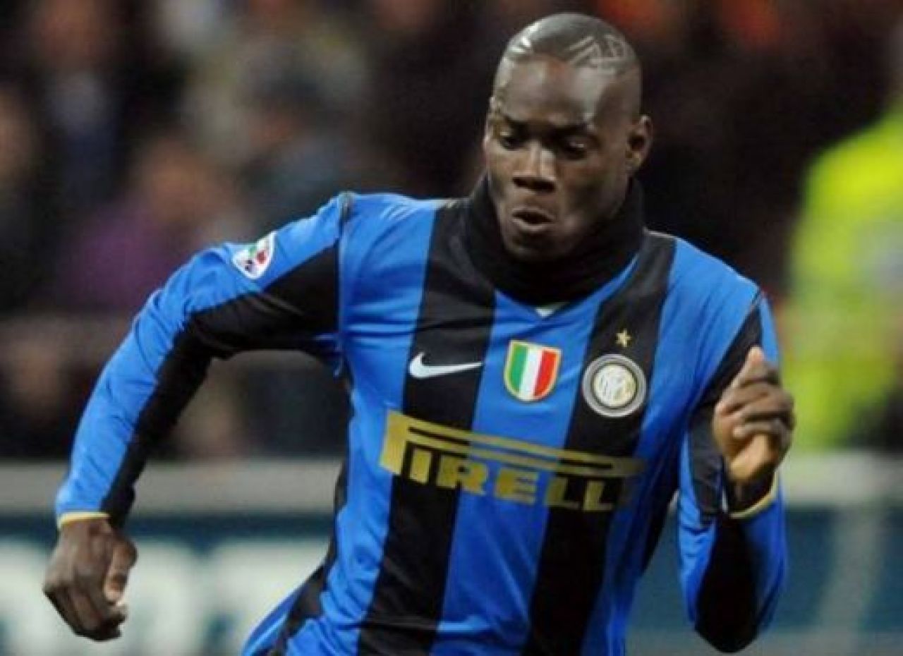 SOC! Chivu i-a bagat mana in gat unui adversar! Presa Italia il face praf: