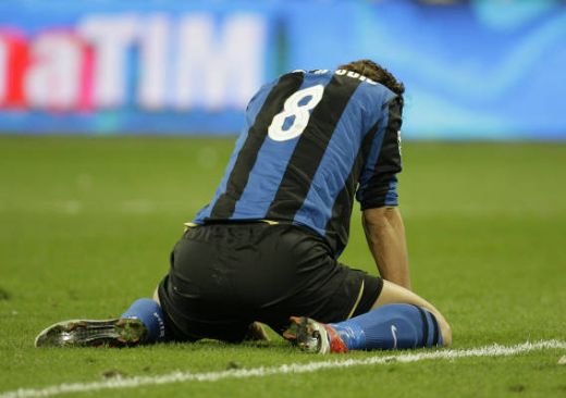SOC! Chivu i-a bagat mana in gat unui adversar! Presa Italia il face praf: 