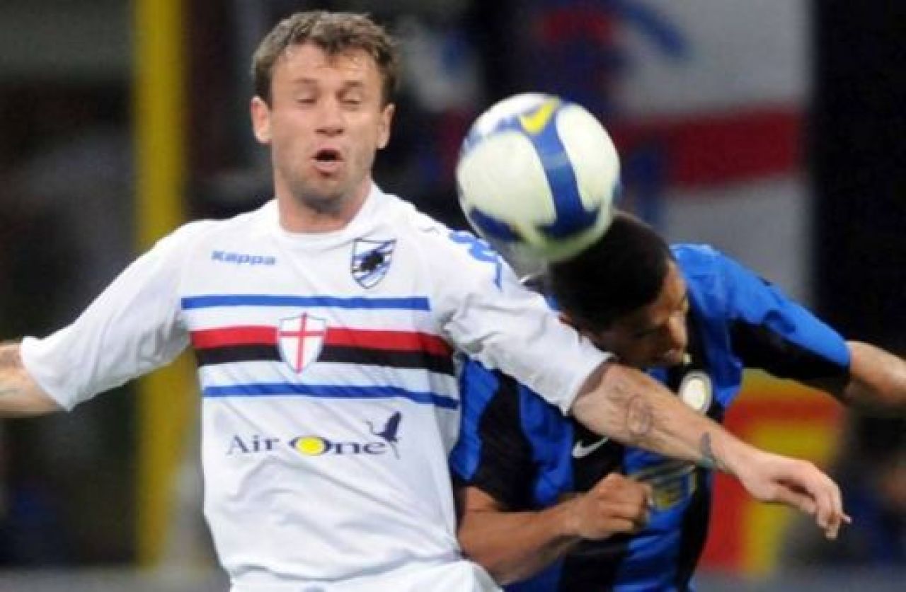SOC! Chivu i-a bagat mana in gat unui adversar! Presa Italia il face praf: