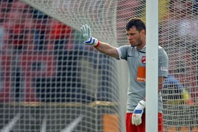 Dinamo l-a pierdut pe Lobont, Farul are cel mai prost atac dupa Buzau in Liga I! Vrei sa apere Niculae? :)_3