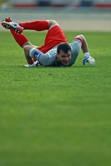 Dinamo l-a pierdut pe Lobont, Farul are cel mai prost atac dupa Buzau in Liga I! Vrei sa apere Niculae? :)_6