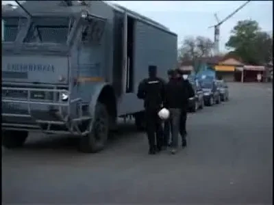 Fotbalul BATAILOR! Suporterii Stelei in razboi cu jandamii! Vezi ce-au facut la Ploiesti!!!