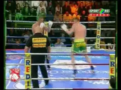 Urmasul lui Morosanu, ucrainianul Tcaciuc l-a umplut de sange pe Valentino Petrescu la Kombat.ro!