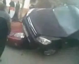 VIDEO: Atentie, femeie la volan! :) O femeie din Rusia a reinventat teoria parcarii