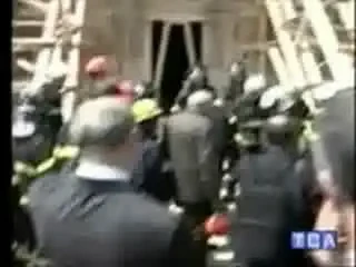 VIDEO: O noua gafa a sefului lui Milan, Berlusconi: "Pot sa o pipai pe doamna?" VEZI femeile din viata premierului italian!