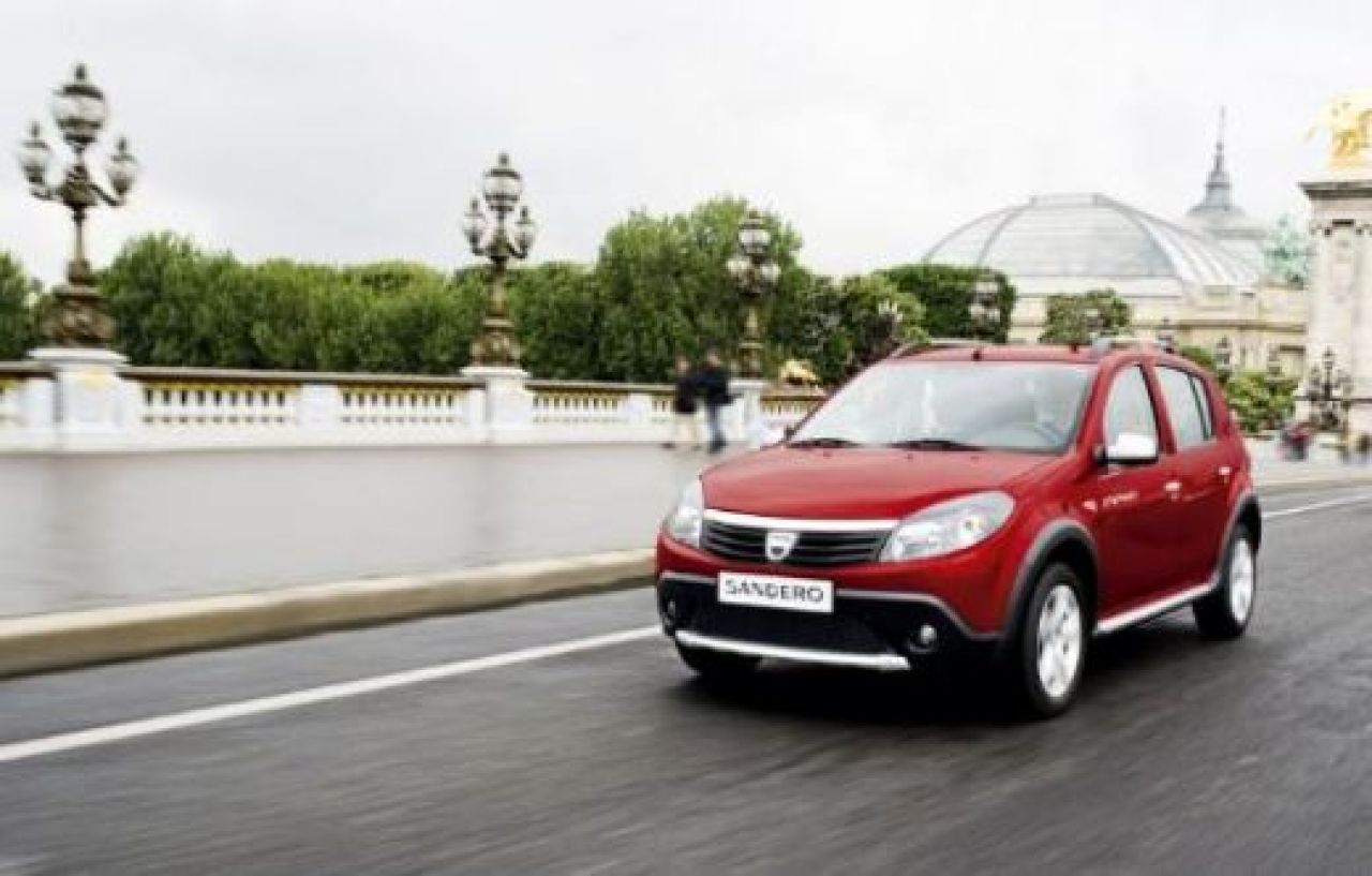 Dacia prezinta la Salonul Auto de la Barcelona, Dacia Sandero Stepway! Vezi primele poze:_4