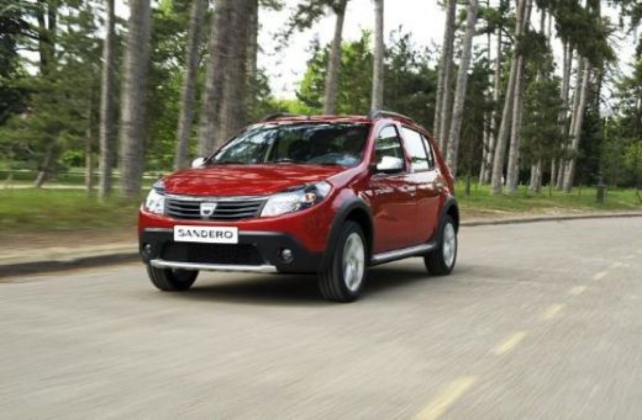 Dacia prezinta la Salonul Auto de la Barcelona, Dacia Sandero Stepway! Vezi primele poze:_9