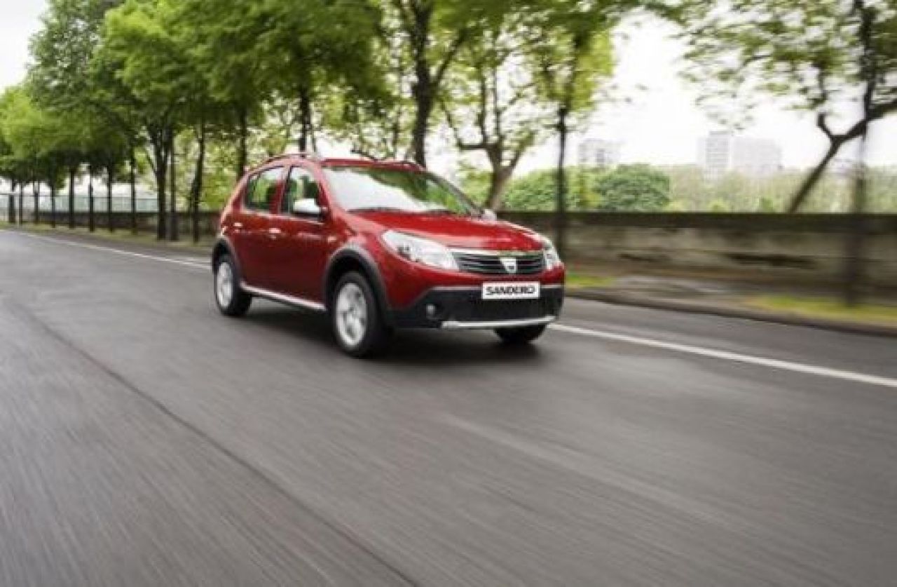 Dacia prezinta la Salonul Auto de la Barcelona, Dacia Sandero Stepway! Vezi primele poze:_12