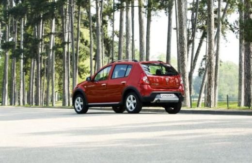 Dacia prezinta la Salonul Auto de la Barcelona, Dacia Sandero Stepway! Vezi primele poze:_15