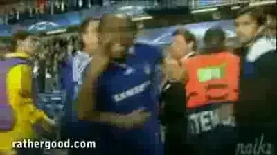 VIDEO: Remix Didier Drogba! Vezi cum il injura pe arbitru in ritmuri de HIP HOP! :))