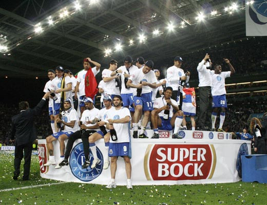 Cristian Sapunaru, campion cu FC Porto in Portugalia!_15