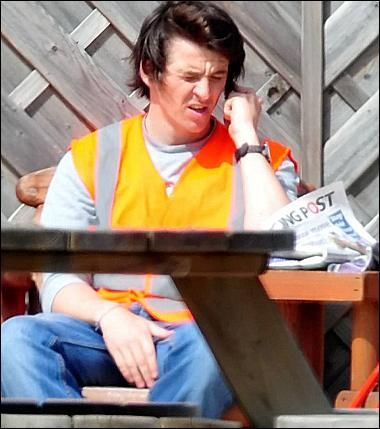 Le-a trecut cheful de bataie! Vezi cum sunt pedepsiti in Anglia fotbalistii violenti:_3