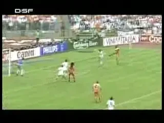 VIDEO / Fotbalul inainte de Messi si Ronaldo - vezi cum s-a inventat driblingul