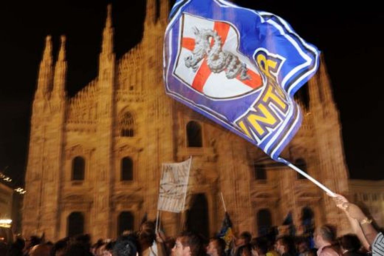 FOTO si VIDEO - cele mai TARI imagini de la petrecerea lui Inter 17!_7