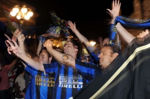 FOTO si VIDEO - cele mai TARI imagini de la petrecerea lui Inter 17!_26