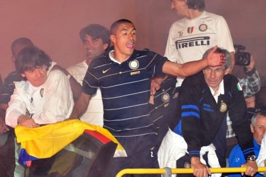 FOTO si VIDEO - cele mai TARI imagini de la petrecerea lui Inter 17!_45