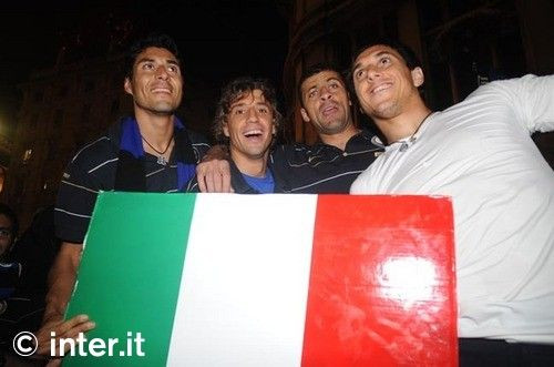 FOTO si VIDEO - cele mai TARI imagini de la petrecerea lui Inter 17!_68