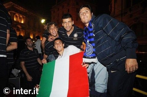 FOTO si VIDEO - cele mai TARI imagini de la petrecerea lui Inter 17!_81